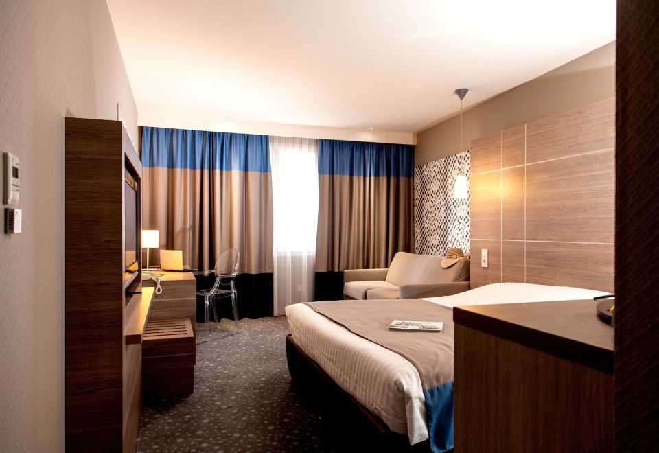 Logis LE RABELAIS Hôtel- Restaurant - SPA - Housity