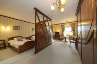Hotel Munsch Restaurant & Wellness, Colmar Nord - Haut-Koenigsbourg Hotel dekat Cigoland - Parc des Cigognes et Attractions
