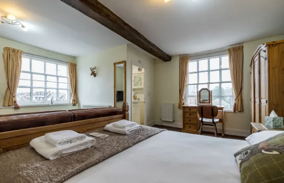 利特爾頓武器旅館