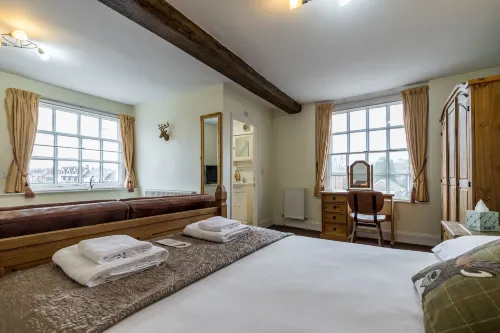 The Littleton Arms Các khách sạn ở Acton Trussell and Bednall