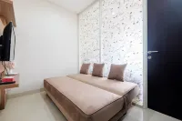 Warm and Homey 1Br Apartment at Atlanta Residences by Travelio Hotel di Kecamatan Beji