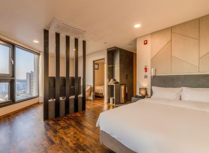 어반 이스트 호텔