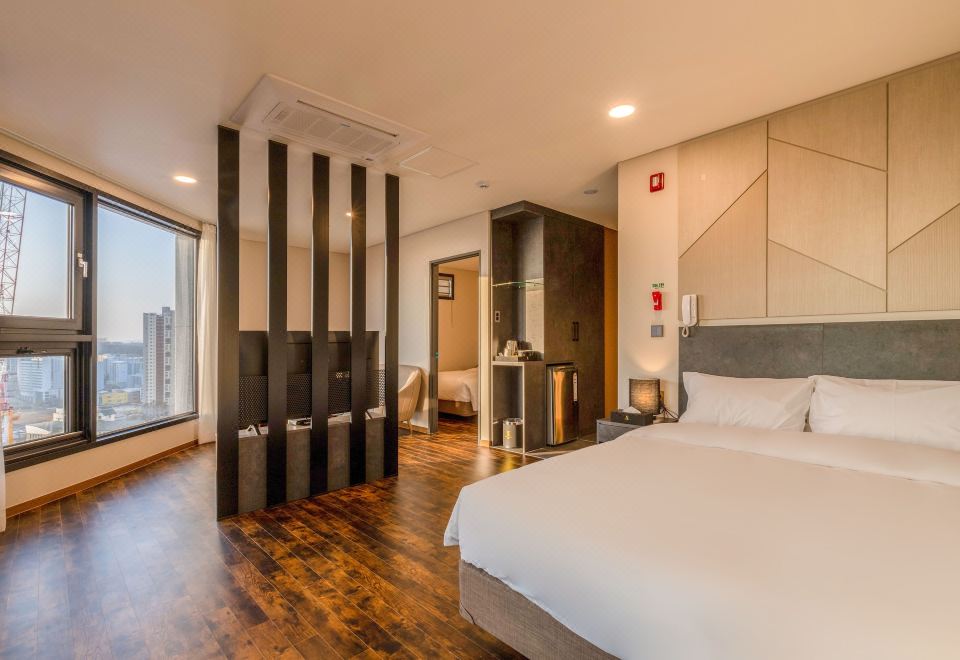 어반 이스트 호텔 외관