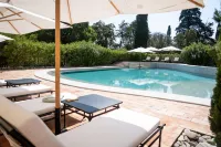 Château les Crostes - Pools