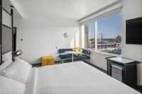 Aloft Anchorage - piscina