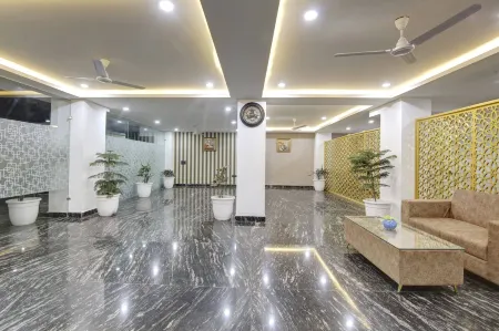 Lime Wood Stay Near Huda City Centre Отели рядом с достопримечательностью «Университет Гургаон»