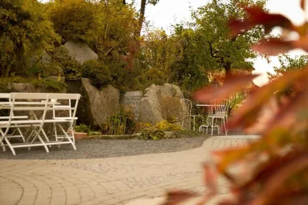 Altes Kurhaus Landhotel Отели в г. Рауэнебрах