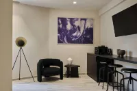 Vision Top Floor Apartments Отели в г. 