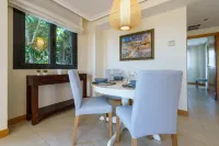 Sunset Seaview Corner with Pool - Happy Rentals - Mountain View