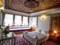 ホテル カレミ ジロカストラのホテル