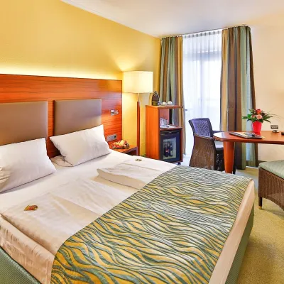 Hotel Wallis by Ans Hotels near St. Michael