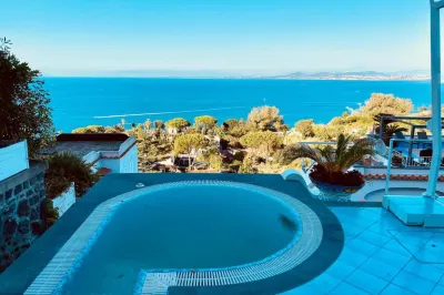 Dependance Castiglione with Pool and View - Happy Rentals