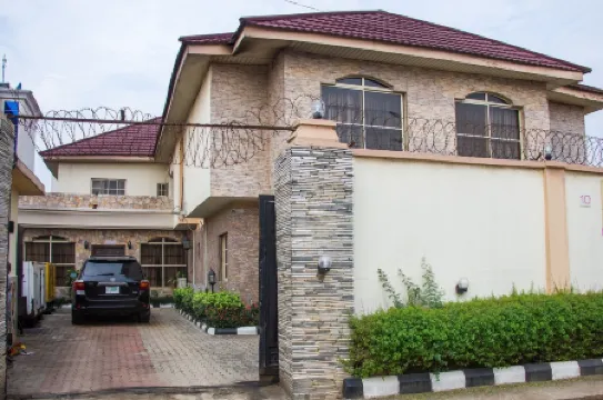 Tivoli Residence & Bar