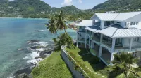 VallonEnd Beachfront Villa with Excellent View Отели рядом с достопримечательностью «Национальный парк Морн Сейшелуа»