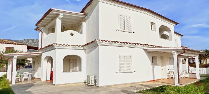Residence in Orosei Apartments with Air Conditioning and Private Outdoor Area Ξενοδοχεία στην πόλη Orosei