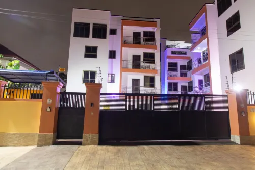 1 Bed Furnished Apartment - Wifi Aircon Security Hotels in Kwashieman