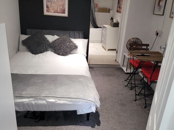 Hidden Treasure- 2 Beds Sleeps 3 Gillingham