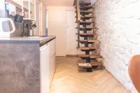 L&B Amphitheater Apartments