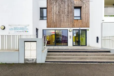 Zenao Appart'hôtels Strasbourg Отели рядом с достопримечательностью «Fontaine de Janus»