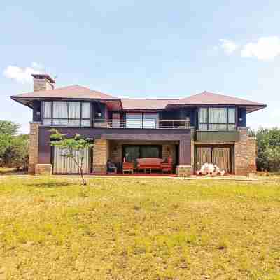 Mount Kenya Wildlife Estate at Ol Pejeta Hotel Exterior