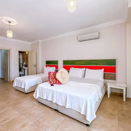 Abelia Hotel