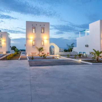 Xenos Villa 6 with a Private Pool Near the Sea