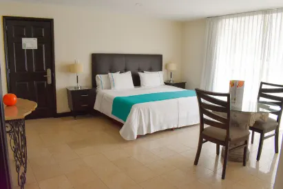 カントリー ホテル アンド スイーツ