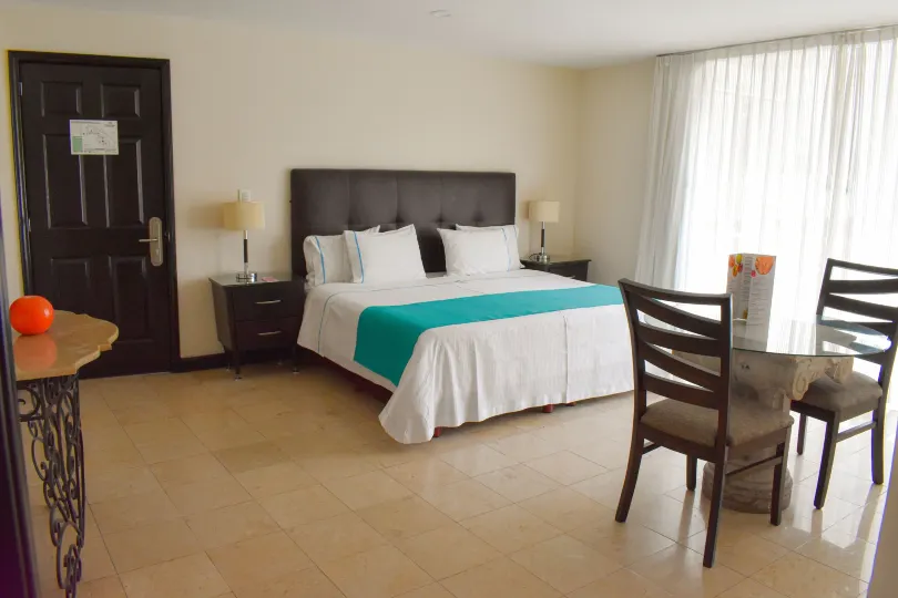 カントリー ホテル アンド スイーツ