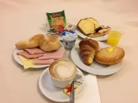 Hotel Giglio Dell'Opera Отели в г. Пномпень