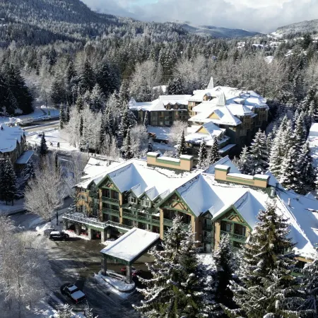 Pinnacle Hotel Whistler