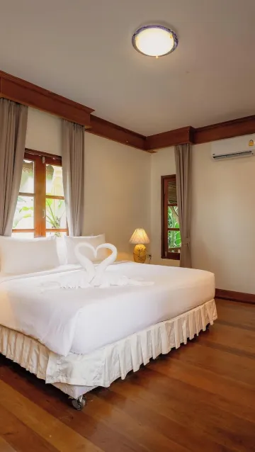 คอทเทจซูพีเรียริมสระว่ายน้ำหรือริมทะเล