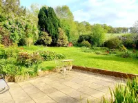 Cosy Axminster Studio with Extra Beds Hotels in Dalwood