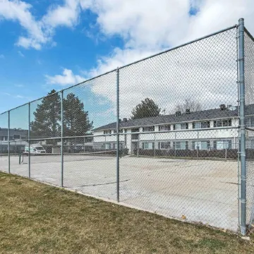 Pet Friendly, Ground Floor Condo, Central Orem