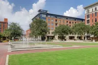 The Center of Savannah! Parking Pass Provided, Premium Access to Downtown