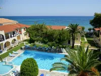Iliessa Beach - Family