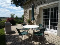 IF Charming little Breton house Hoteles en Scrignac