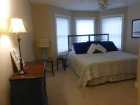 Downtown Traverse City Condo, close to shops, food, recreation, beaches.