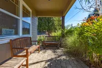 Scenic Mountain and River Views with Gourmet Kitchen - Spacious Retreat