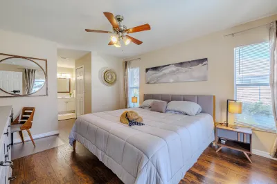 Villa Viriana Hotels near Cape Coral Sports Complex