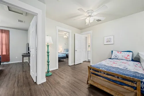 Community Pool and Cozy Comforts - Charming Cottage Retreat Hotels in Aransas County
