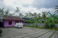 RedDoorz Near Lokawisata Baturaden