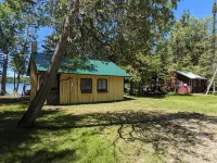 Spacious Yard and Shared Water Toys - Charming Cozy Haven