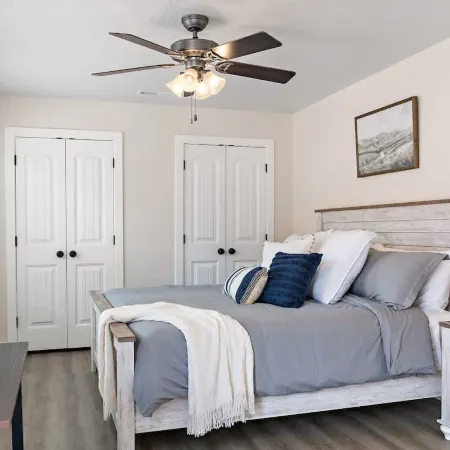 Stunning 5BR Oasis • Hot Tub • Casita • Hurricane