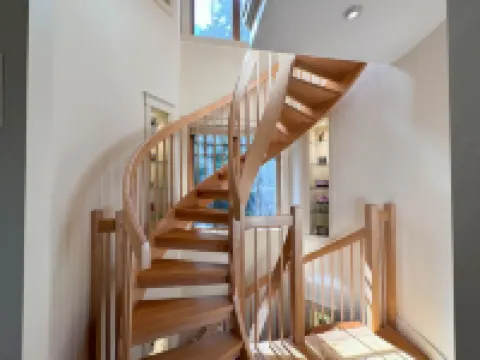 Stunning Mountain Views and Cozy Patio - Charming Alpine Retreat