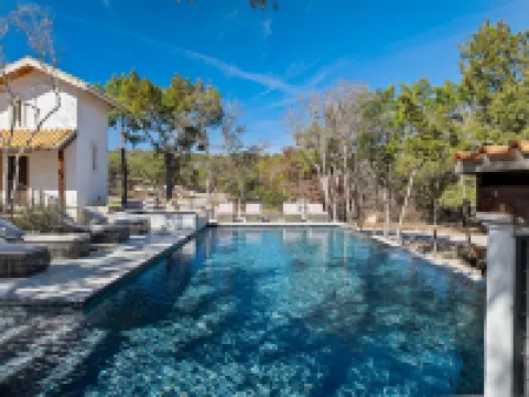 Stunning Valley Views and Firepit Oasis - Luxurious Villa Retreat