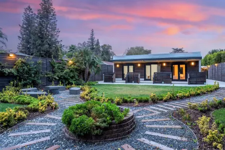 Your Own Private RESORT!🏝9BR/10BA Gated Compound✰ HUGE Pool, Gym, Yard, Parking