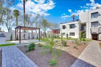 Penthouse, Free Parking, Pool Table, Private Balcony