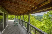 Hot Tub and Expansive Views - Stunning Mountain Haven