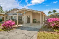 Peaceful Escape Near Beautiful Beach - Charming Tennis Villa