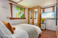 Unique Beachfront Home with Stunning Views - Charming Coastal Haven